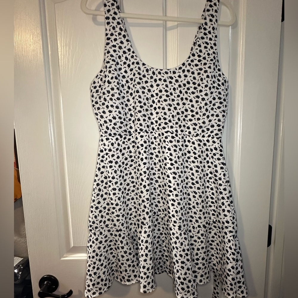 Altar'd State Black and White Floral Women's Dress